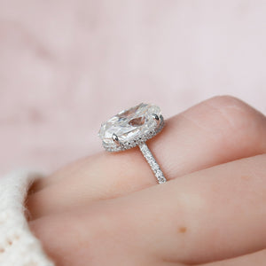 The Pave Aline Set With A Oval Lab Diamond