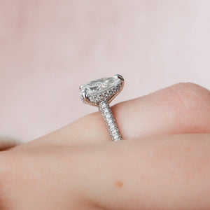 The Rachel Set With A Pear Lab Diamond
