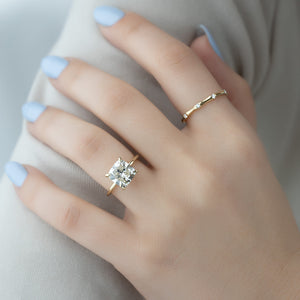 The Kamellie Set With A 1 Carat Cushion Lab Diamond