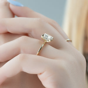 The Kamellie Set With A 1 Carat Cushion Lab Diamond
