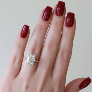 The Kamellie Set With A 2 Carat Elongated Cushion Lab Diamond