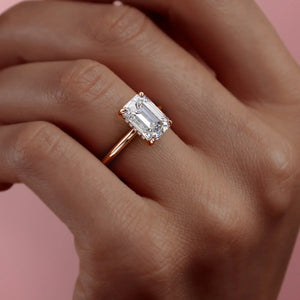 The Kamellie Set With A 2 Carat Emerald Moissanite