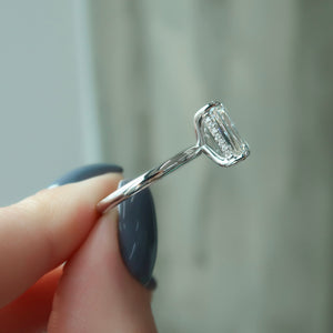 The Kamellie Set With A 2 Carat Emerald Moissanite
