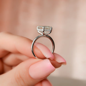 The Kamellie Set With A 2 Carat Emerald Moissanite