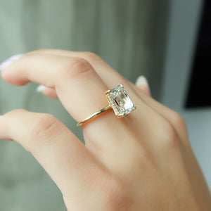 The Kamellie Set With A 1.5 Carat Emerald Lab Diamond