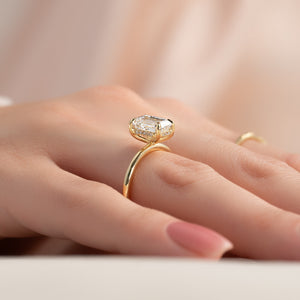 The Kamellie Set With A Emerald Lab Diamond