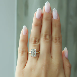 The Kamellie Set With A 1.5 Carat Emerald Lab Diamond