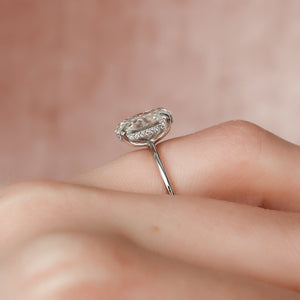 The Kamellie Set With A 4 Carat Oval Moissanite