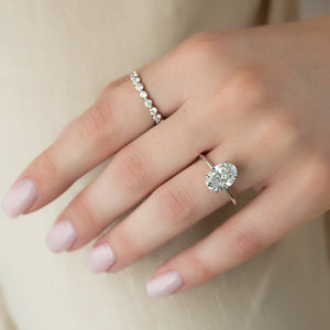 The Kamellie Set With A 4 Carat Oval Moissanite