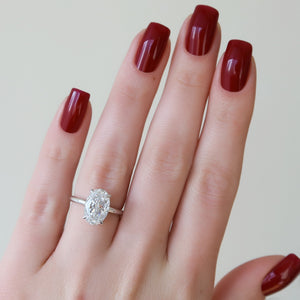 The Kamellie Set With A 4 Carat Oval Moissanite