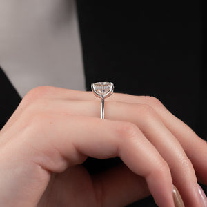 The Kamellie Set With A 4 Carat Princess Moissanite