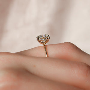 The Kamellie Set With A 1 Carat Round Lab Diamond
