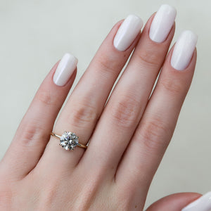 The Kamellie Set With A 1 Carat Round Lab Diamond
