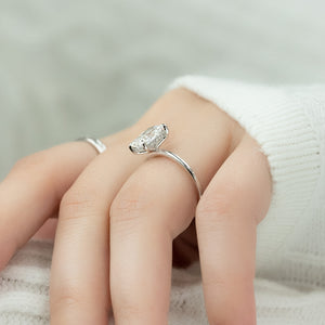 The Kamellie Set With A 5 Carat Radiant Moissanite