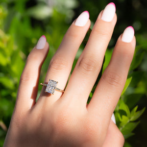 The Kamellie Set With A 1 Carat Radiant Moissanite
