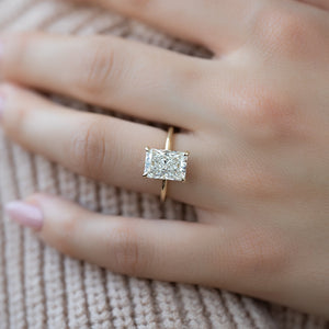 The Kamellie Set With A 1 Carat Radiant Moissanite