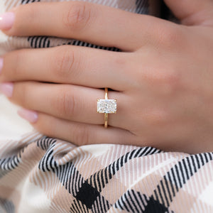 The Kamellie Set With A 1 Carat Radiant Moissanite
