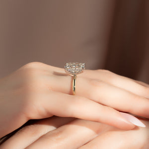 The Kamellie Set With A 1 Carat Radiant Moissanite
