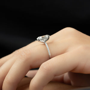 The Pave Kamellie Set With A Oval Lab Diamond