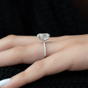 The Pave Kamellie Set With A Oval Lab Diamond