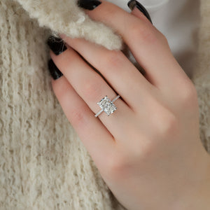 The Pave Kamellie Set With A Radiant Lab Diamond