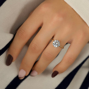 The Alice Set With A Round Moissanite