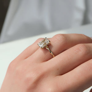 The Alice Set With A 1.5 Carat Radiant Lab Diamond