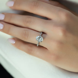 The Jasmine Set With A 1 Carat Oval Moissanite