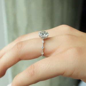 The Penelope Set With A 1 Carat Round Moissanite