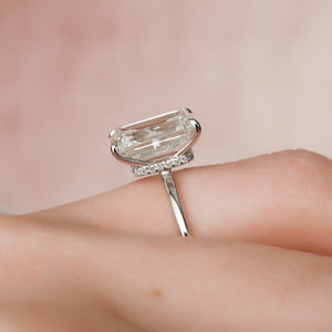 The Nelly Set With A 5 Carat Emerald Moissanite