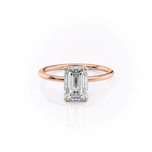 The Crown Kamellie Set With A 2.5 Carat Emerald Lab Diamond