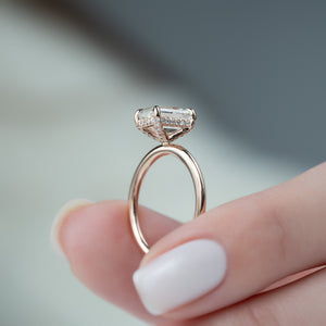 The Crown Kamellie Set With A 3 Carat Emerald Moissanite