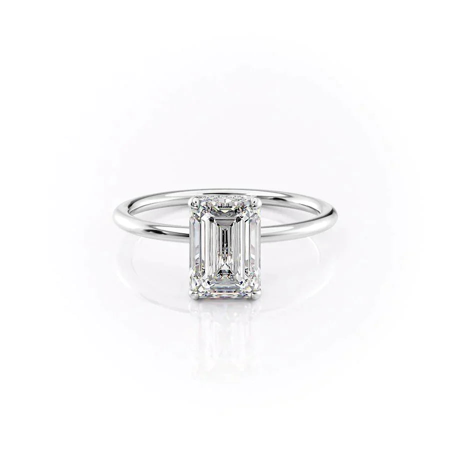 The Crown Kamellie Set With A 5 Carat Emerald Moissanite