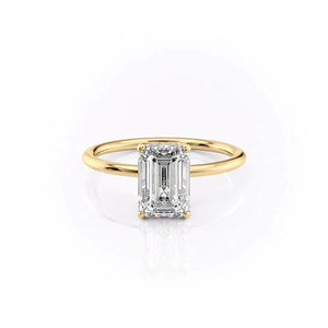 The Crown Kamellie Set With A 5 Carat Emerald Moissanite
