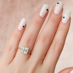 The Crown Kamellie Set With A 1.5 Carat Princess Lab Diamond