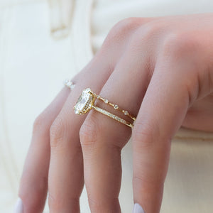 The Pave Crown Kamellie Set With A 1.5 Carat Oval Lab Diamond