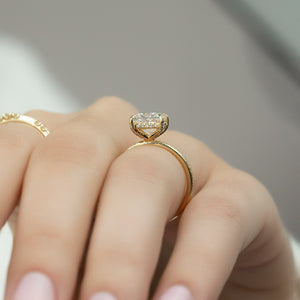 The Pave Crown Kamellie Set With A 1.5 Carat Princess Lab Diamond