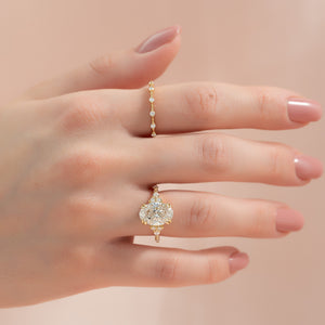 The Kristen Set With A Oval Lab Diamond
