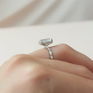 The Lindsey Set With A 1 Carat Emerald Lab Diamond