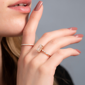 The Lindsey Set With A Radiant Lab Diamond