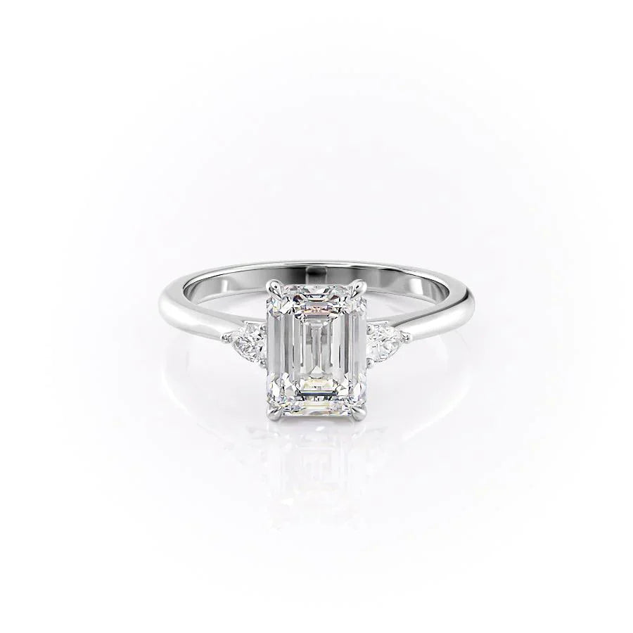 The Pears Liv Set With A 2.5 Carat Emerald Lab Diamond