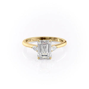 The Pears Liv Set With A 1.5 Carat Emerald Lab Diamond