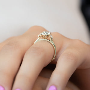 The Pears Liv Set With A 2.5 Carat Oval Lab Diamond