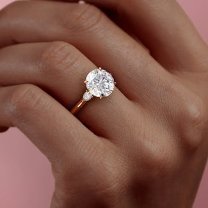 The Pears Liv Set With A 3 Carat Round Lab Diamond