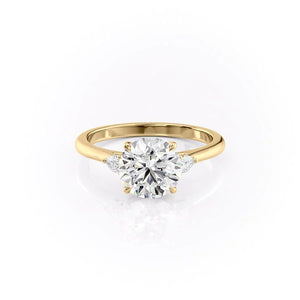 The Pears Liv Set With A 5 Carat Round Moissanite
