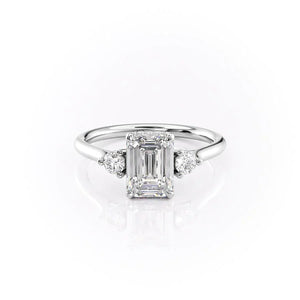 The Lia Set With A 2.5 Carat Emerald Lab Diamond