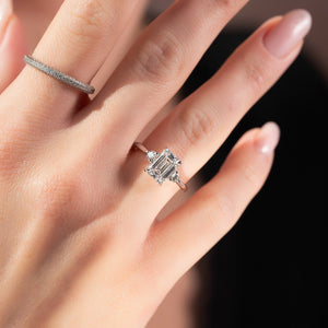 The Lia Set With A 2.5 Carat Emerald Lab Diamond