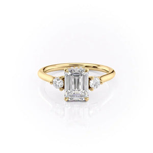The Lia Set With A 2.5 Carat Emerald Lab Diamond