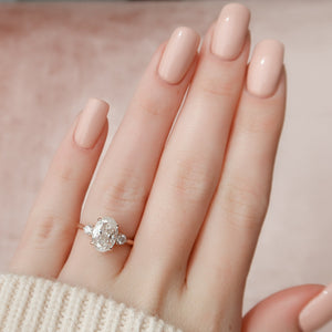 The Lia Set With A Oval Lab Diamond