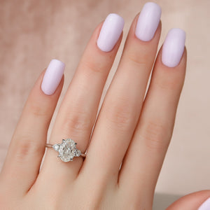 The Lia Set With A 2.5 Carat Oval Lab Diamond